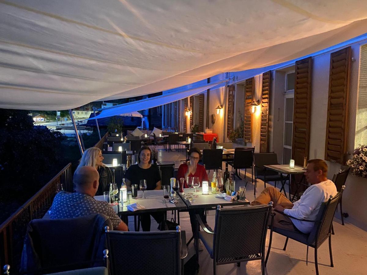 Du Glacier Boutique & Traditions Hotel فيش المظهر الخارجي الصورة